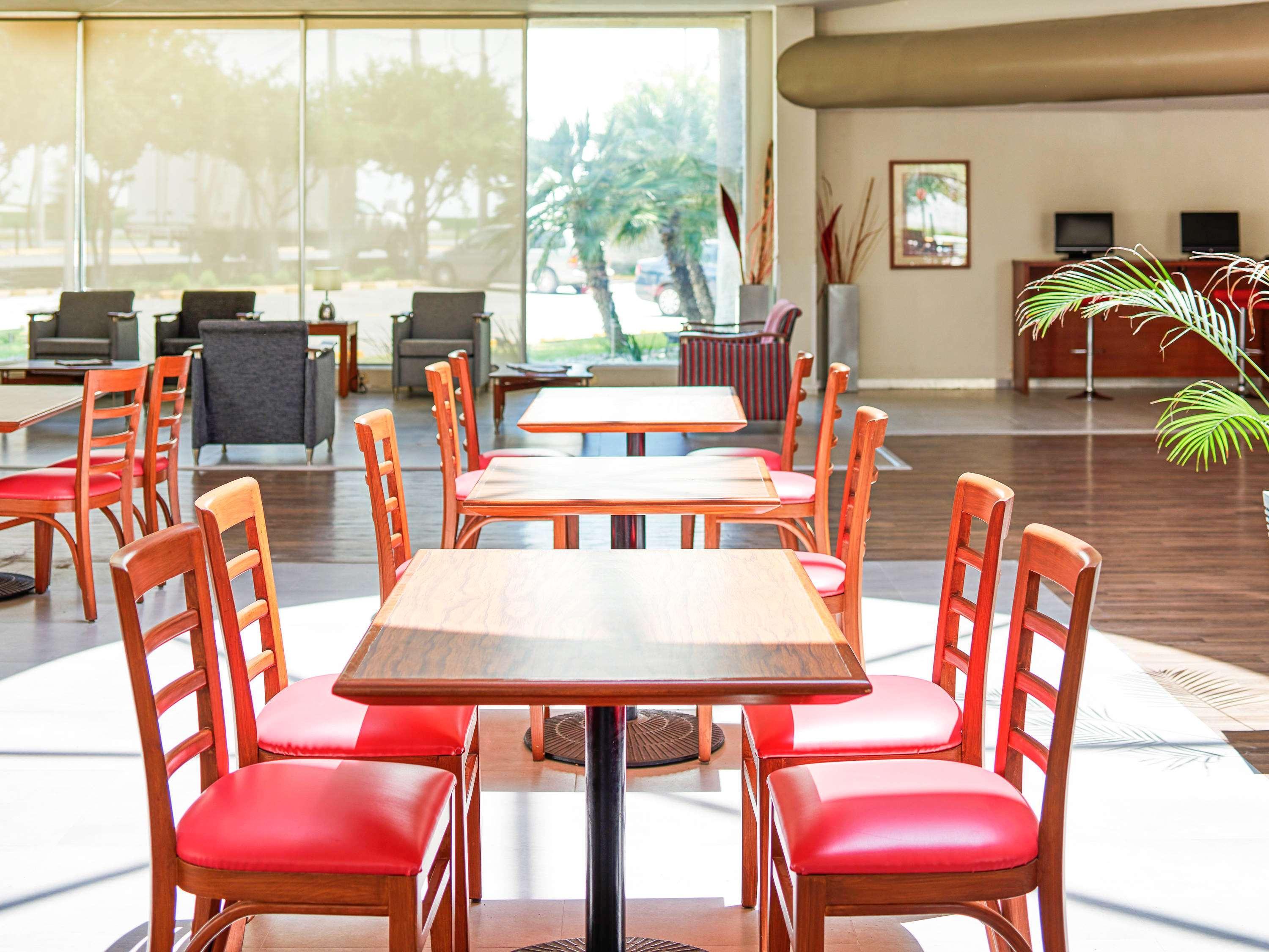 ホテル Ibis Monterrey Aeropuerto Apodaca エクステリア 写真