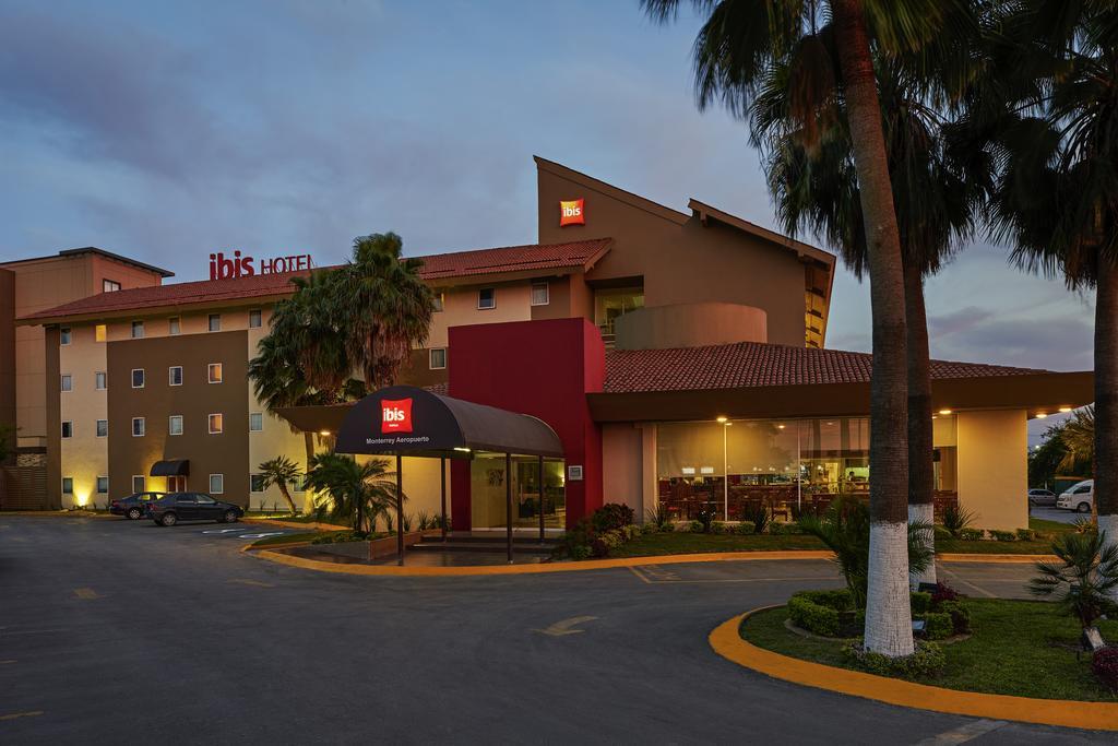 ホテル Ibis Monterrey Aeropuerto Apodaca エクステリア 写真