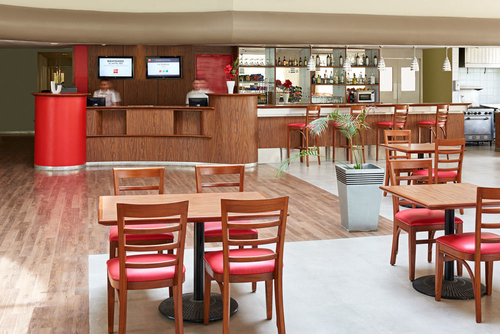 ホテル Ibis Monterrey Aeropuerto Apodaca エクステリア 写真