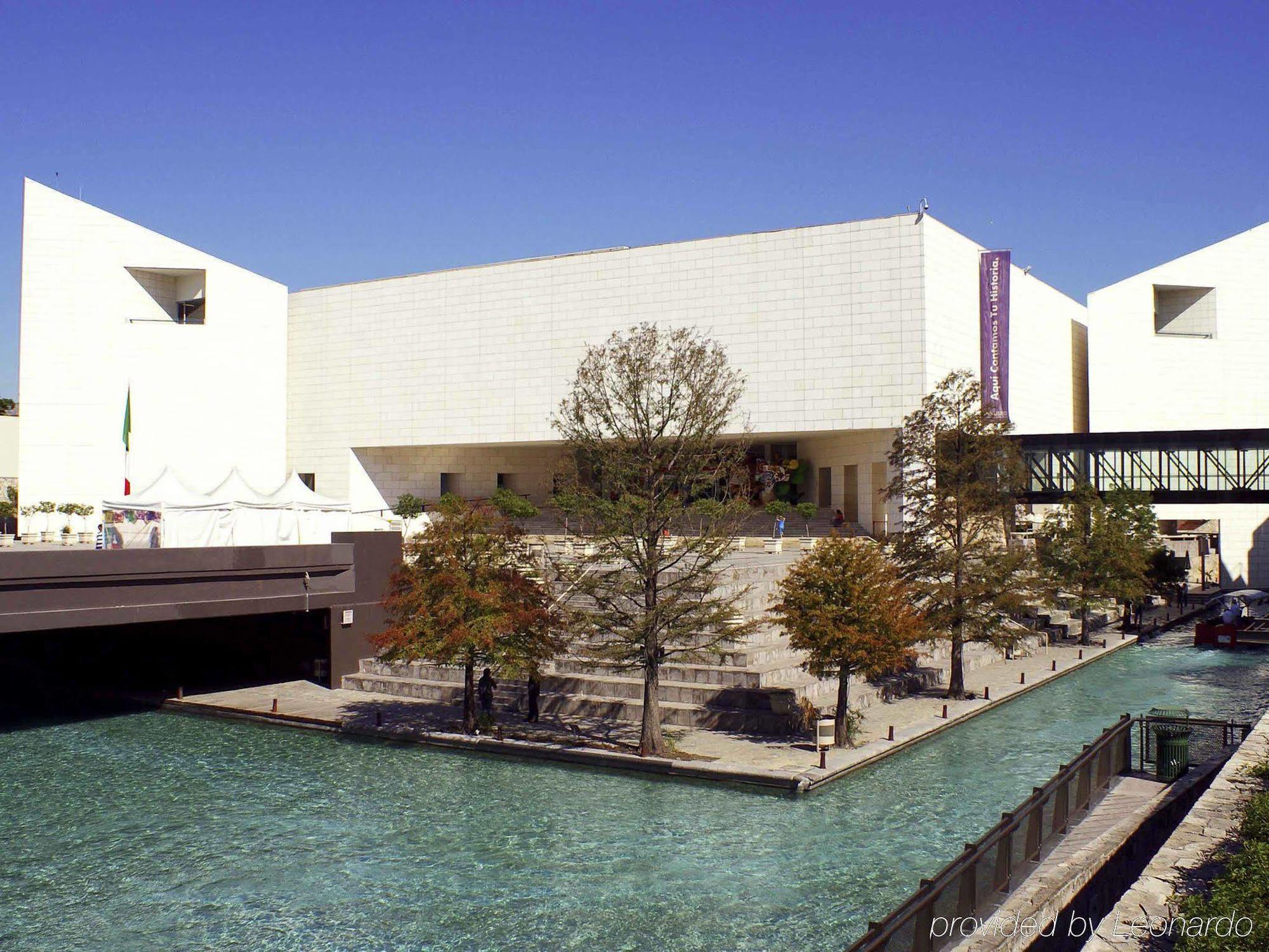 ホテル Ibis Monterrey Aeropuerto Apodaca エクステリア 写真